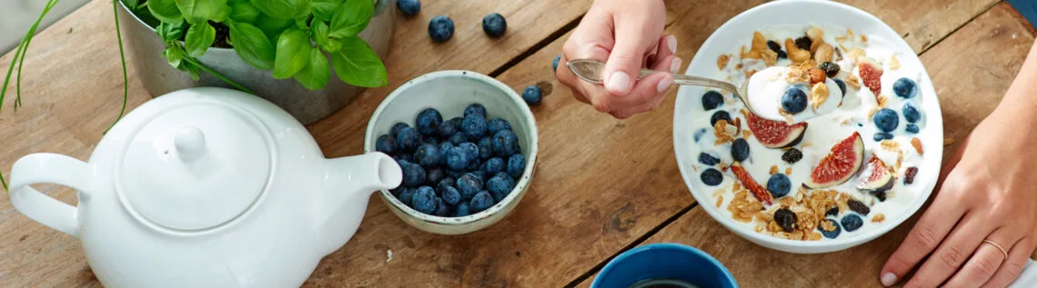 Yoghurt met fruit en muesli