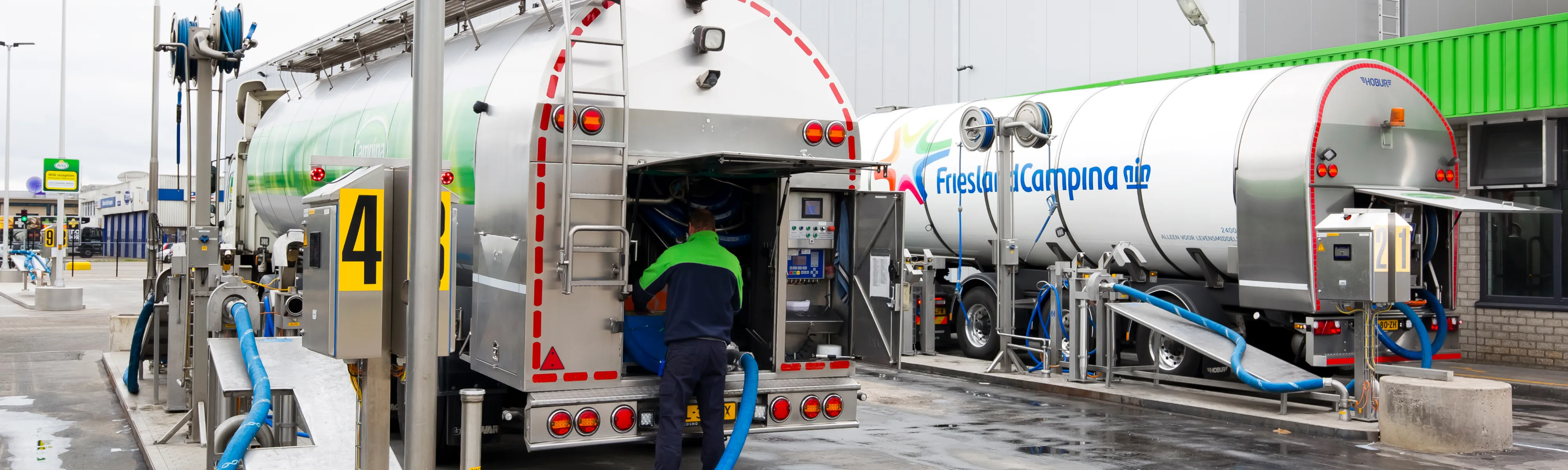 Friesland Campina vrachtwagens