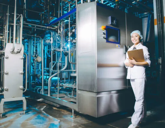 Kwaliteitscontrole in de zuivelfabriek